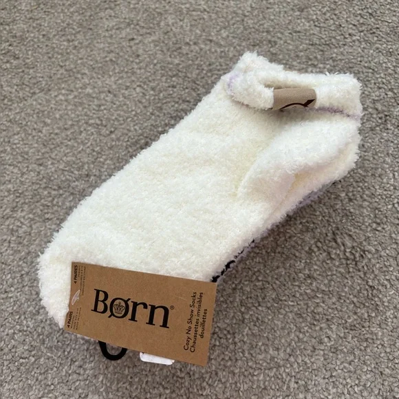 Born cozy socks ~ set of 4! - Picture 1 of 4